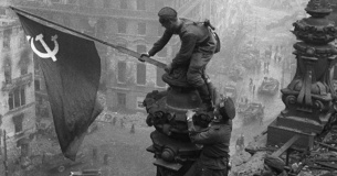 30 апреля 1945 года советские воины водрузили Знамя Победы над Рейхстагом - фото - 4