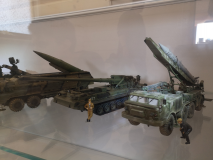 в ТИЦ "Смоленский терем" проходит выставка масштабных моделей военной техники - фото - 1
